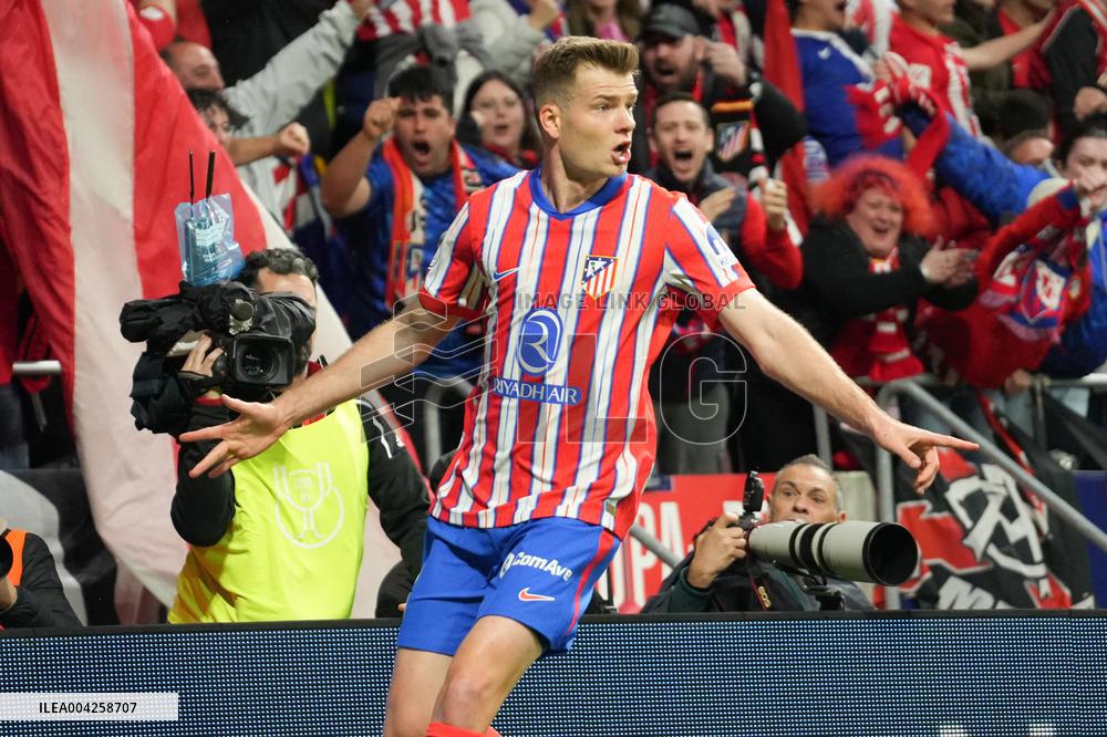 Spanish Cup - 1/2 - Atletico Madrid v Barcelona