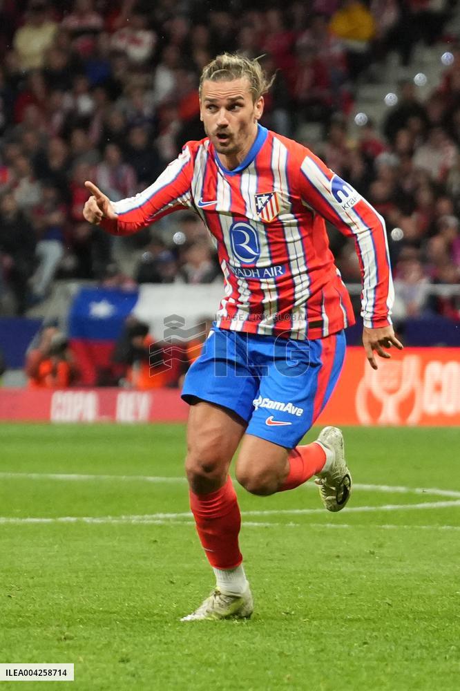 Spanish Cup - 1/2 - Atletico Madrid v Barcelona