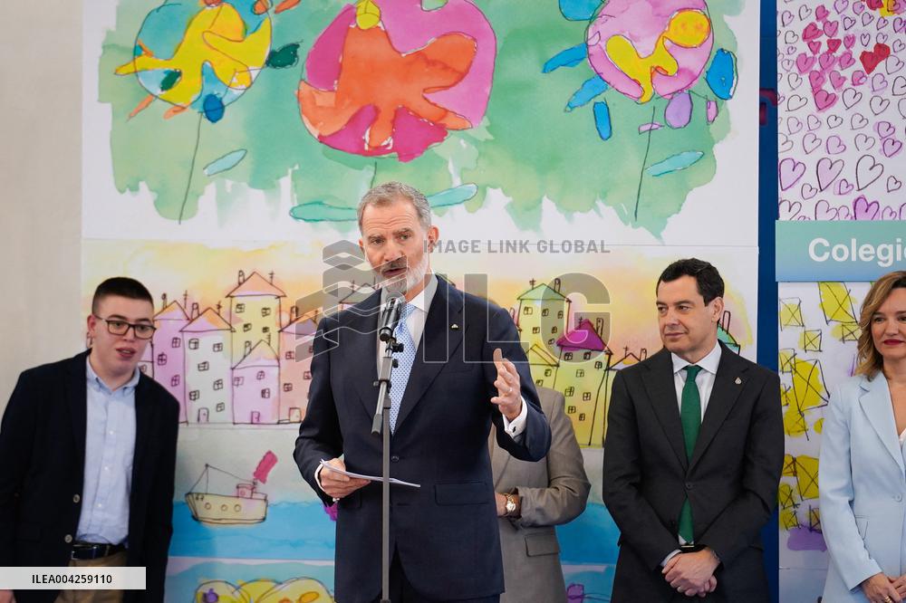 King Felipe VI Visits A Special Education Center - Granada