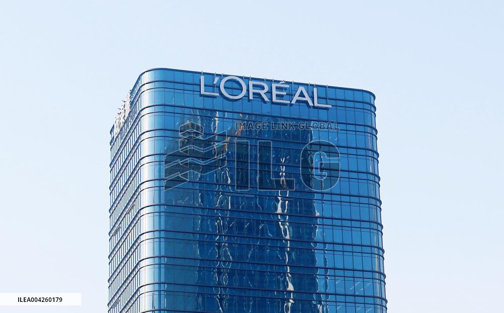 L 'Oreal Headquarters Building in Shanghai