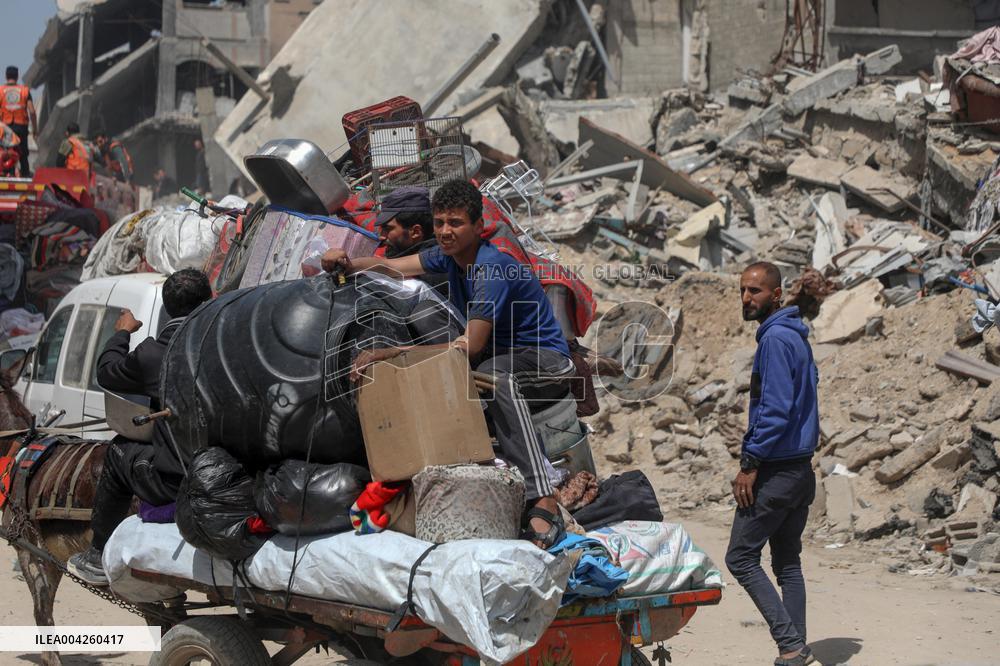 Israel Urges Evacuation of Gaza Neighborhoods Amid Military Operations