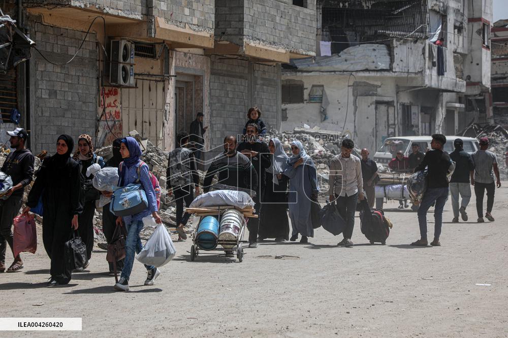Israel Urges Evacuation of Gaza Neighborhoods Amid Military Operations