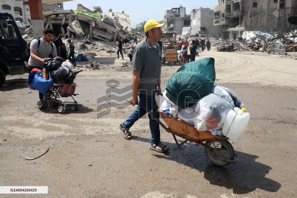 Israel Urges Evacuation of Gaza Neighborhoods Amid Military Operations