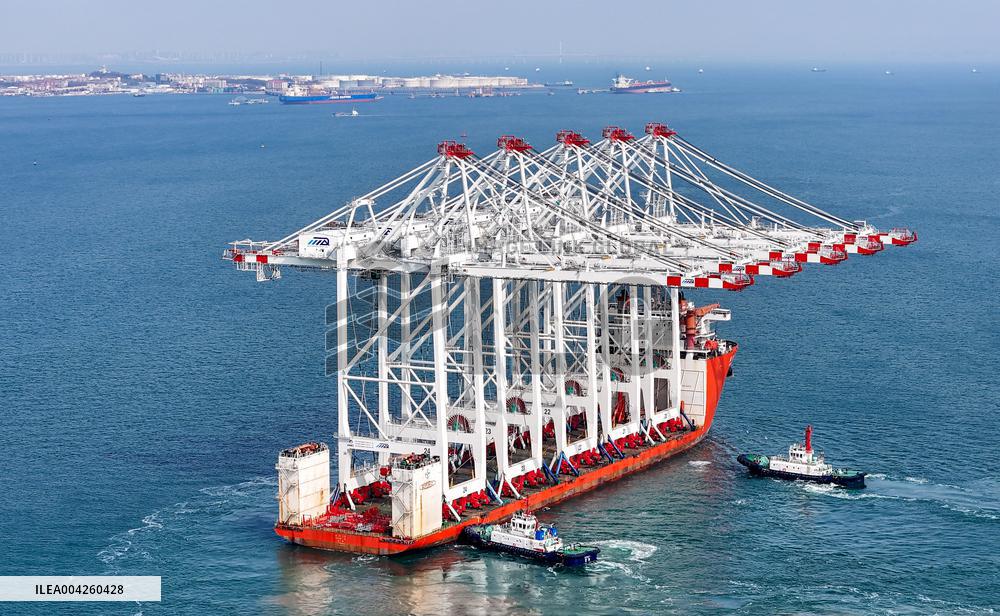 Ultra Large Shore Container Crane Sent To Egypt