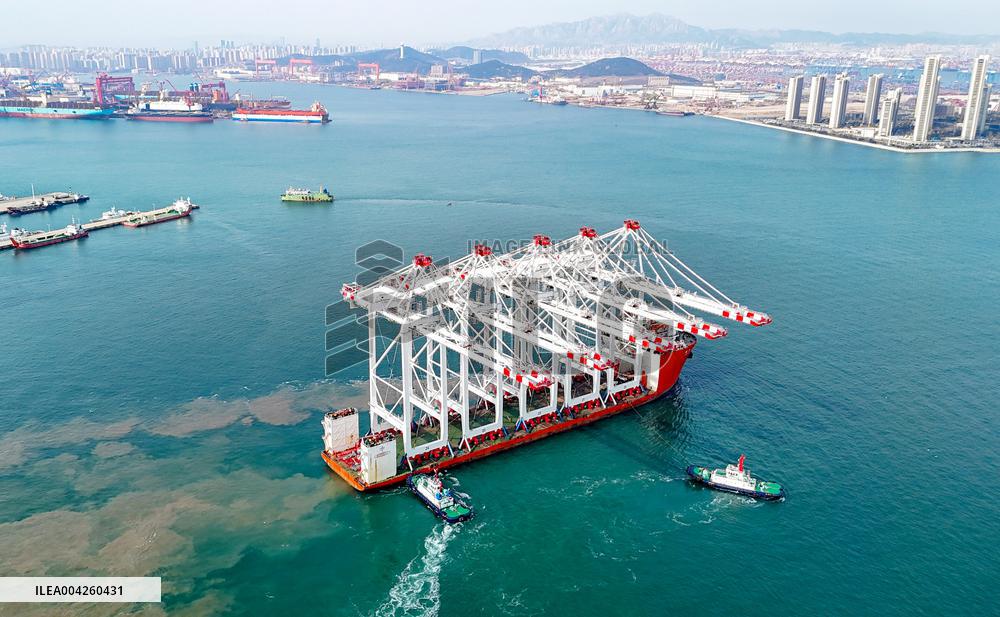 Ultra Large Shore Container Crane Sent To Egypt