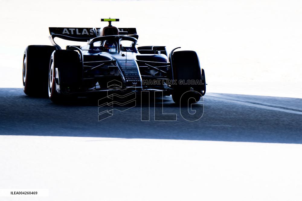 Formula 1 Japanese Grand Prix - GP Free Practice 1 and 2 - Suzuka