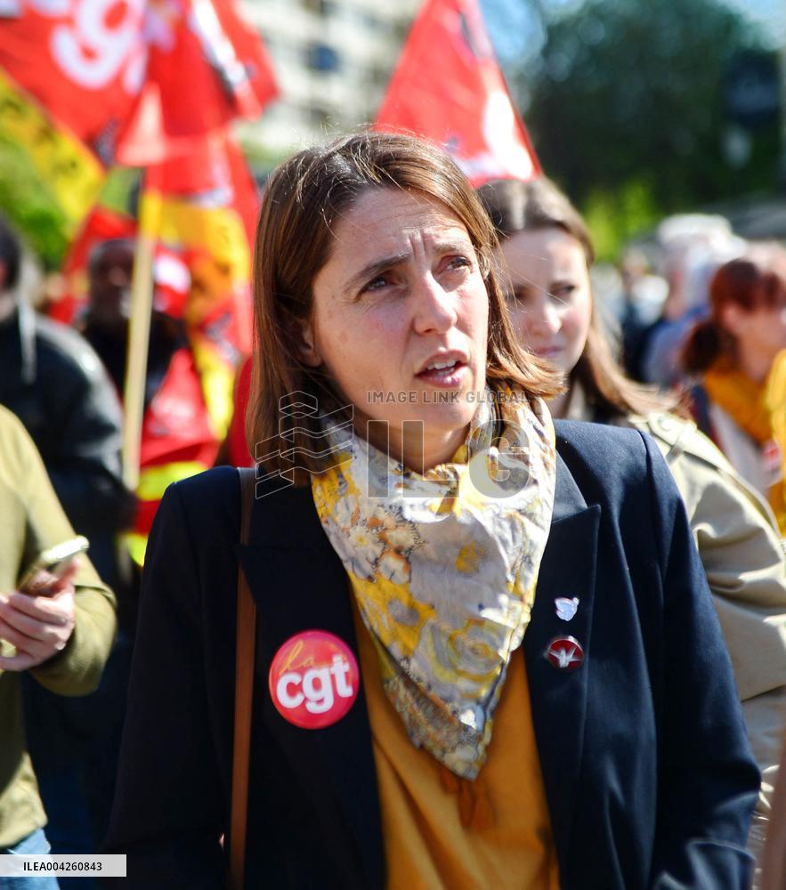 Civil Service Unions Rally in Front of Finance Ministry - Paris