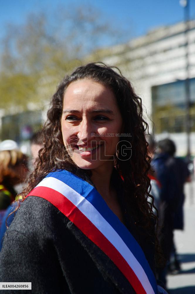 Civil Service Unions Rally in Front of Finance Ministry - Paris