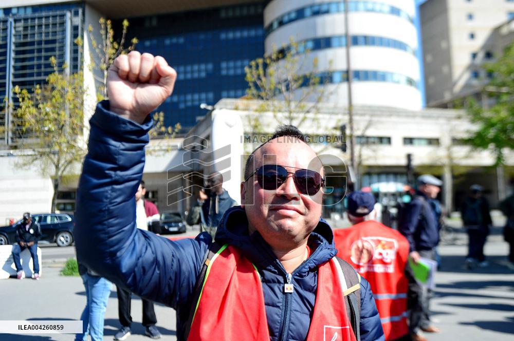 Civil Service Unions Rally in Front of Finance Ministry - Paris