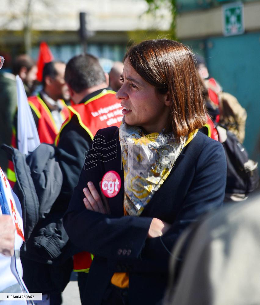 Civil Service Unions Rally in Front of Finance Ministry - Paris