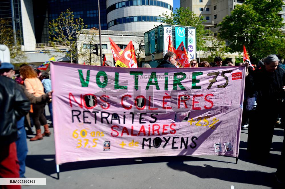 Civil Service Unions Rally in Front of Finance Ministry - Paris