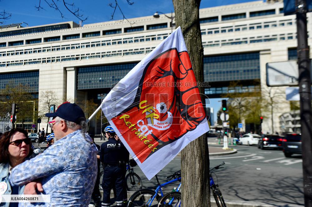 Civil Service Unions Rally in Front of Finance Ministry - Paris