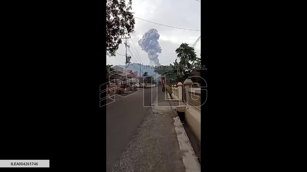 Indonesia: Mount Marapi Eruption Continues, Ash Reaches 1,500 Meters 2