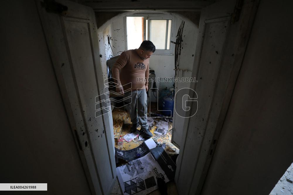 Palestinian Man Killed In Israeli Raid - Palestine