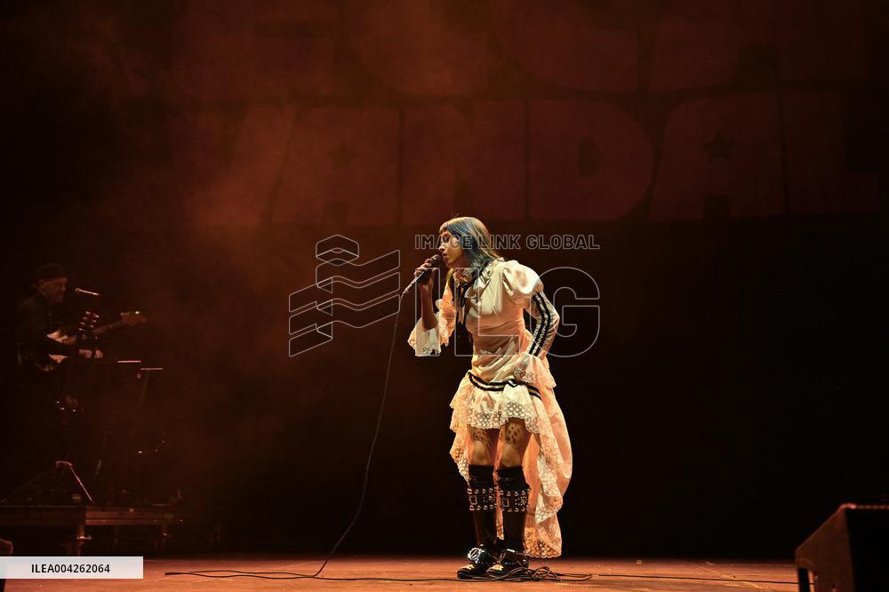 Ecca Vandal, Loserville 2025 Performs At The Accor Arena - Paris