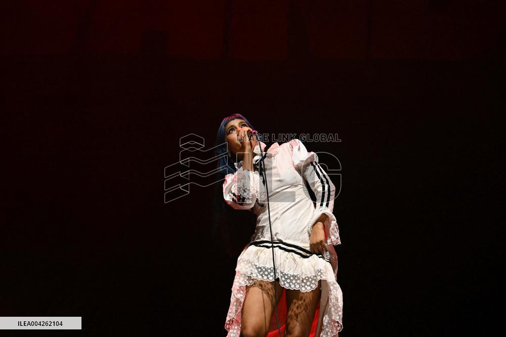 Ecca Vandal, Loserville 2025 Performs At The Accor Arena - Paris