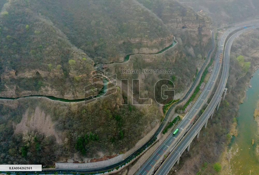 60 Years of Hongqi Canal - Tourists Flock to China Sky River - China
