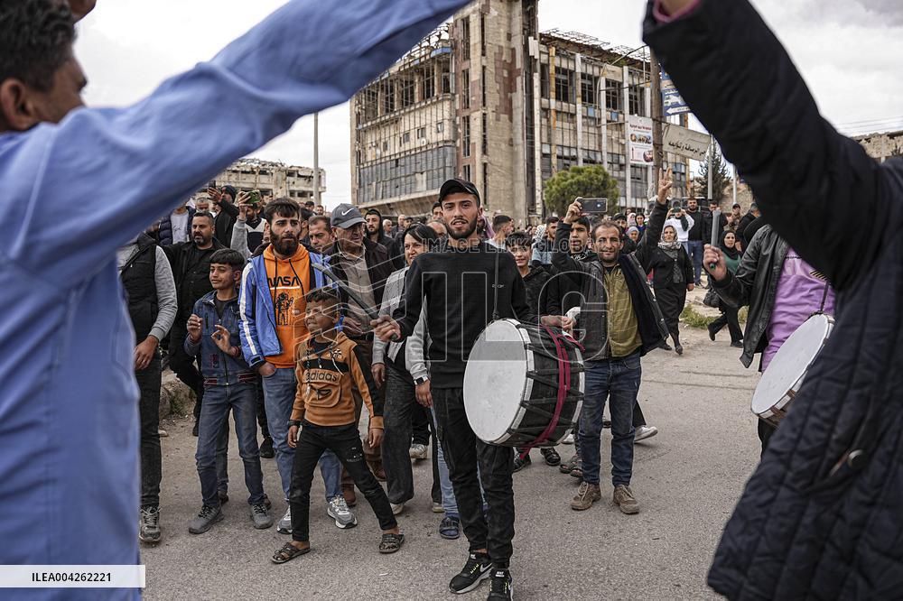 Syrian Government Forces Freed from SDF Prisons Welcomed - Aleppo