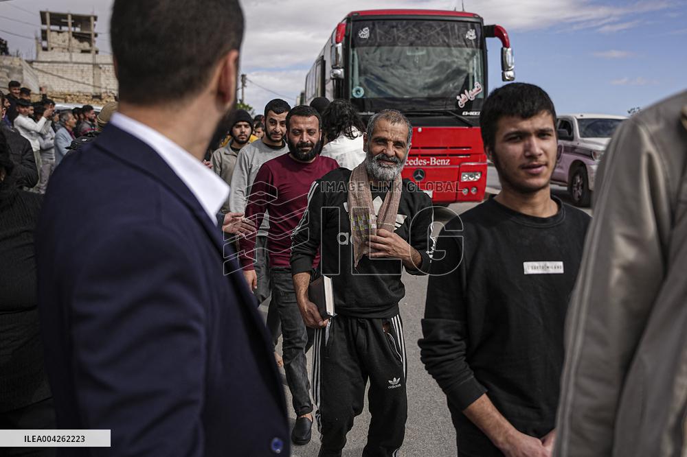 Syrian Government Forces Freed from SDF Prisons Welcomed - Aleppo