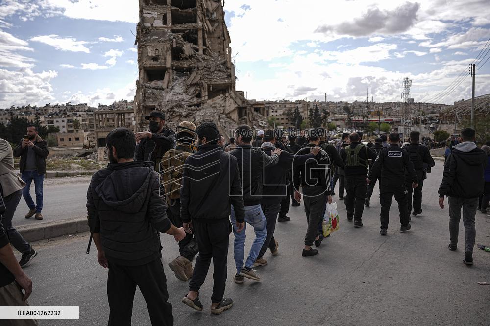Syrian Government Forces Freed from SDF Prisons Welcomed - Aleppo