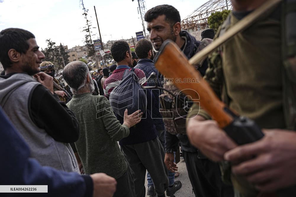 Syrian Government Forces Freed from SDF Prisons Welcomed - Aleppo