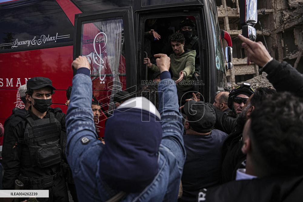 Syrian Government Forces Freed from SDF Prisons Welcomed - Aleppo