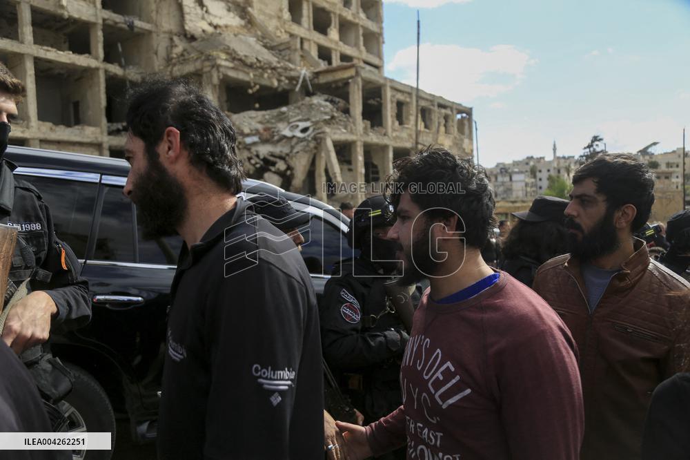 Syrian Government Forces Freed from SDF Prisons Welcomed - Aleppo