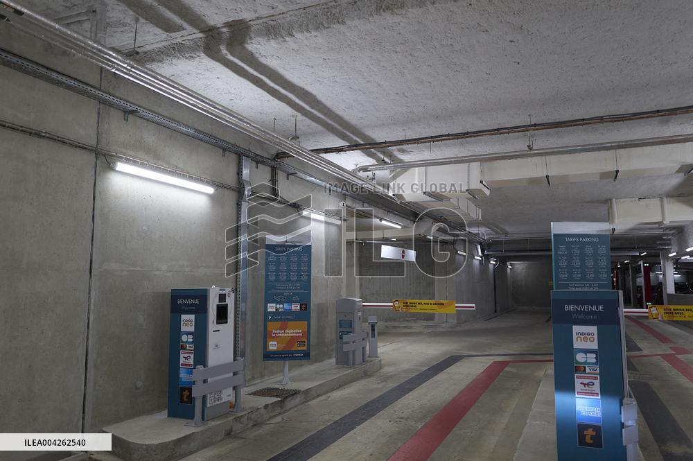 Mandatory Parking Fees Increase At Public Hospital - France