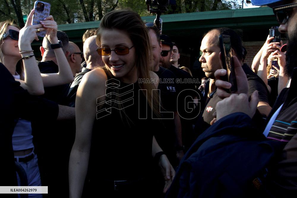 Charlotte De Witte Performs Free Outdoor Set - Milan