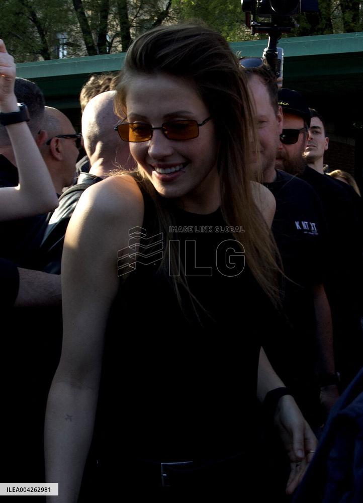 Charlotte De Witte Performs Free Outdoor Set - Milan