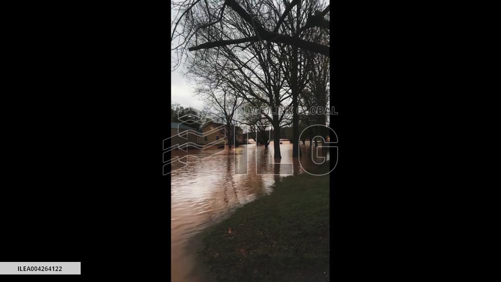US: Heavy Rain Triggers Flash Flood Warnings in Missouri 3