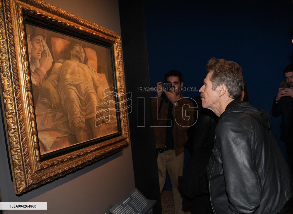 Willem Dafoe reads Gabriele Tintis Judas at the Brera Art Gallery - Milan