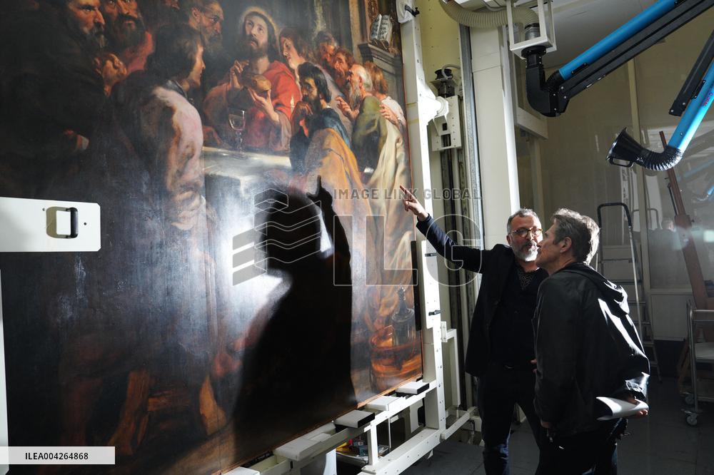 Willem Dafoe reads Gabriele Tintis Judas at the Brera Art Gallery - Milan