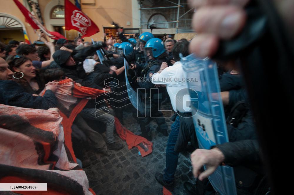 Clashes Erupt in Rome Over Security Legislation - Rome