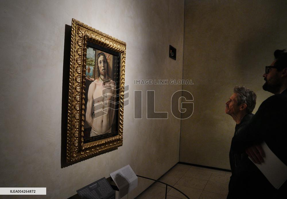 Willem Dafoe reads Gabriele Tintis Judas at the Brera Art Gallery - Milan