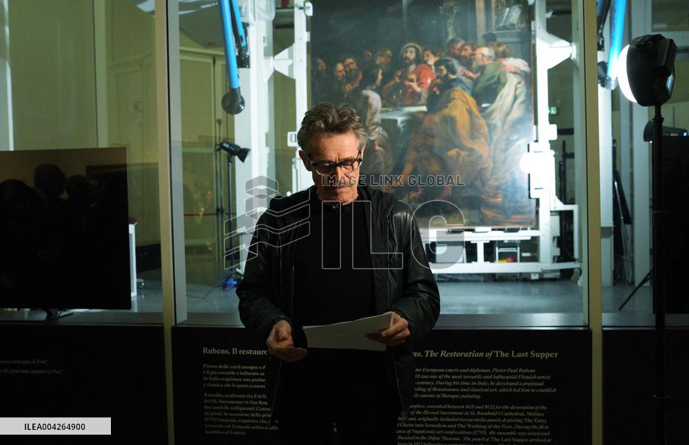 Willem Dafoe reads Gabriele Tintis Judas at the Brera Art Gallery - Milan