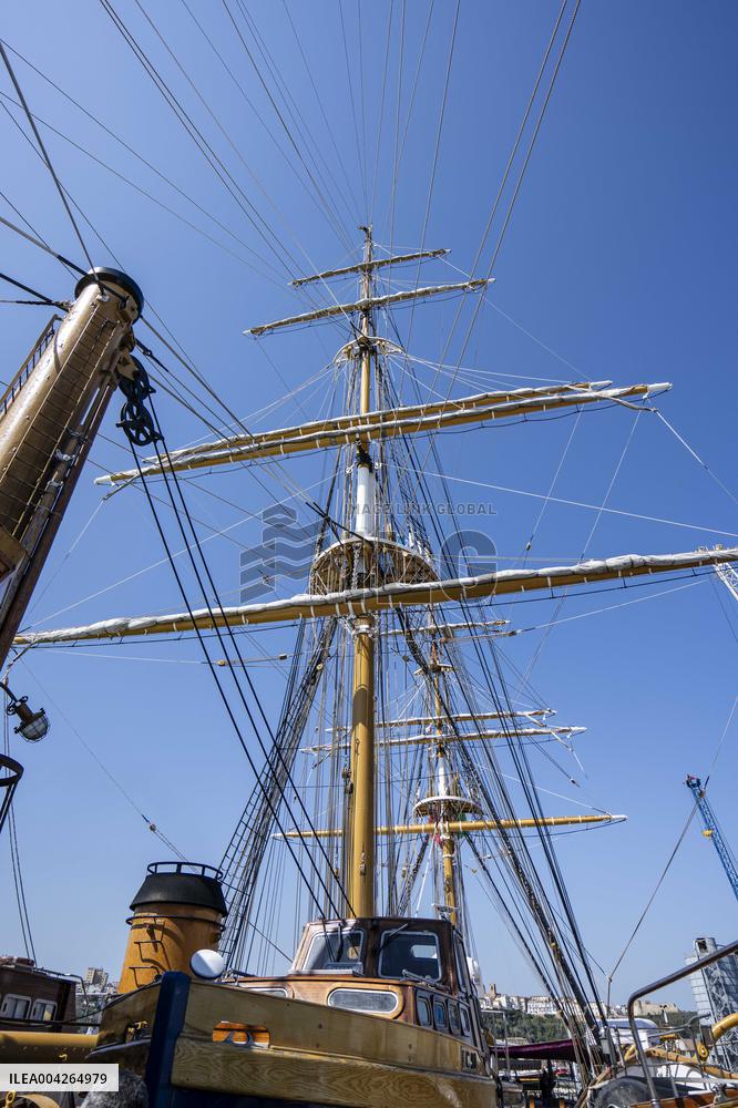 Meloni Welcomes Amerigo Vespucci in Ortona - Italy