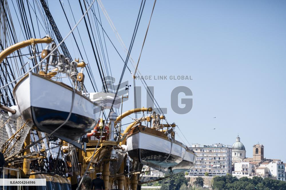 Meloni Welcomes Amerigo Vespucci in Ortona - Italy