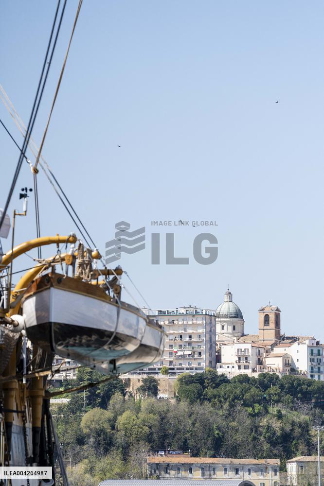 Meloni Welcomes Amerigo Vespucci in Ortona - Italy