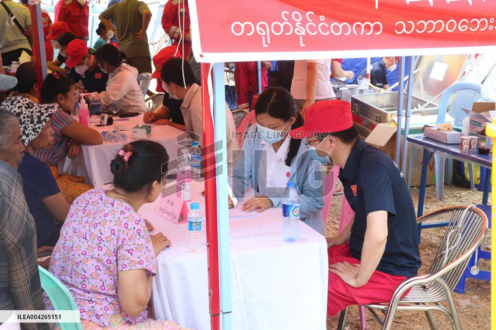Situation of quake-affected people at a shelter in Mandalay