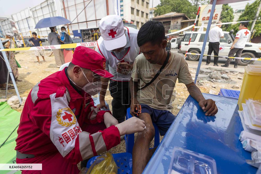 Situation of quake-affected people at a shelter in Mandalay