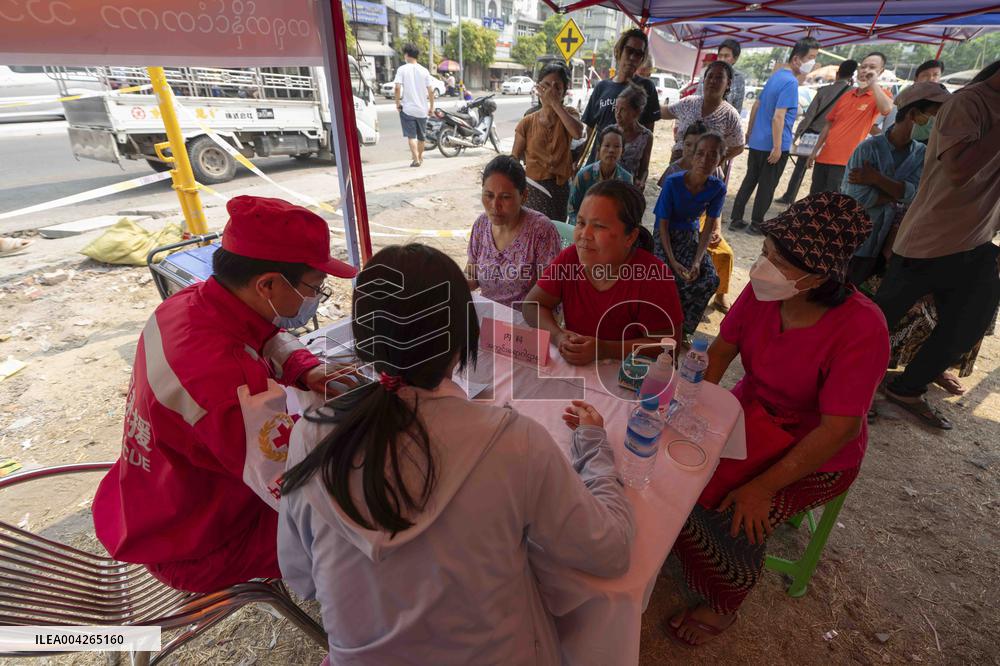 Situation of quake-affected people at a shelter in Mandalay