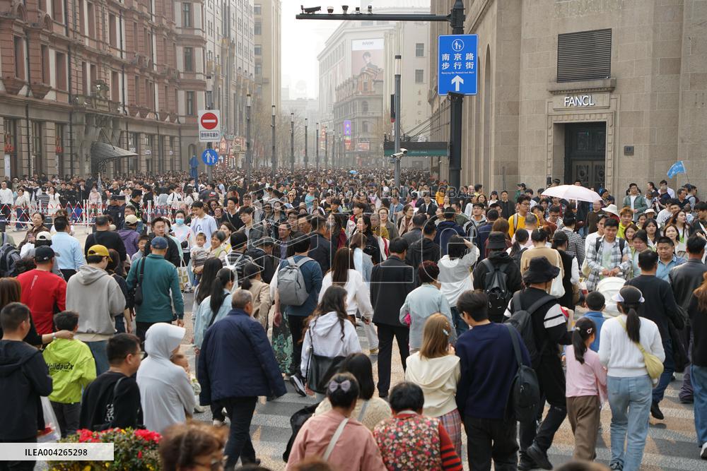 Qingming Festival Holiday Tour Peak in Shanghai