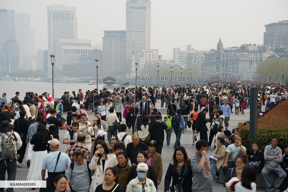 Qingming Festival Holiday Tour Peak in Shanghai