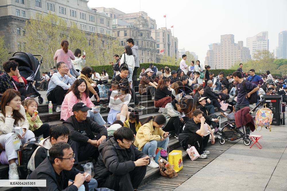 Qingming Festival Holiday Tour Peak in Shanghai