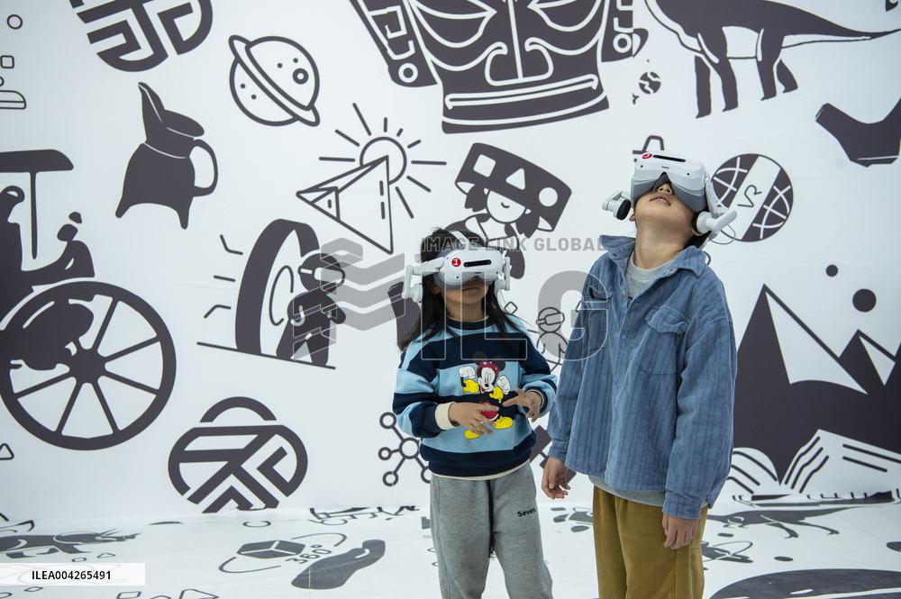 First Large-scale VR Themed Cinema in Hai 'an