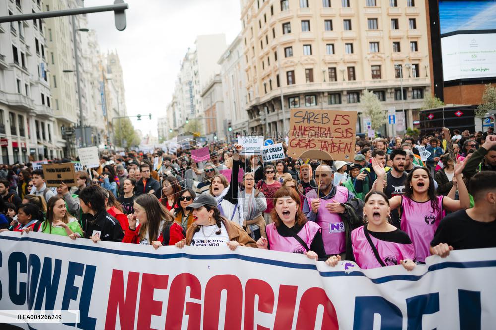 Demonstration For The Right To Decent Housing - Madrid