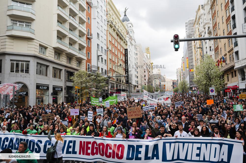 Demonstration For The Right To Decent Housing - Madrid