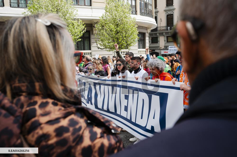 Demonstration For The Right To Decent Housing - Madrid