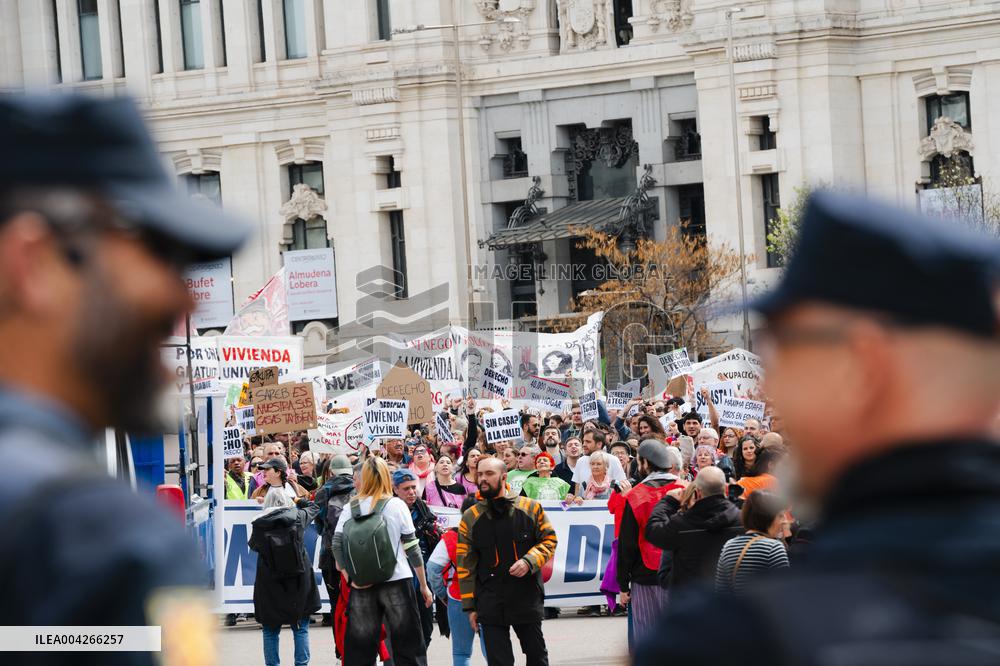 Demonstration For The Right To Decent Housing - Madrid